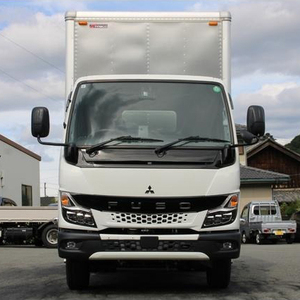 Fiable Camioneta de Carga Mitsubishi Canter 2021 con Techo Alto, Diésel, Vehículo Comercial con Motor de Bajo Consumo - Product Image 3