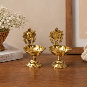 Lampe à huile décorative en laiton faite à la main pour la Puja, idéale pour la maison, le temple, les festivals, cadeau de retour, fabricant et fournisseur OEM en gros - Product Image 3
