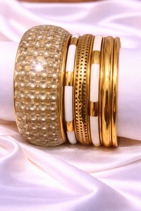 Elegant Handmade Resin Metal And Wood <b>Bangles</b> <b>Set</b> For Women Fashion Jewelry Wholesale Bulk Custom Designs - Product Image 1