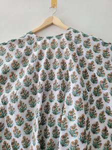 Bata Kimono de Algodón 100% Estampada a Mano para Mujer, Elegante y Casual, Blanca y Verde, Hecha a Mano, Estilo Bohemio, Ecológica - Product Image 3