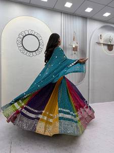 Ensemble Lehenga en Chiffon Color Block avec Ornements en Strass, Tenue Traditionnelle Indienne pour Mariage, Vêtement Ethnique pour Femme - Product Image 5