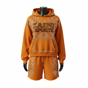 Conjunto de Sudadera con Capucha y Pantalones Cortos de Felpa de Algodón Suave de 380 GSM para Mujer, Diseño de Llama con Pedrería en Naranja Quemado - Product Image 6