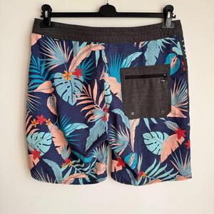 Short de bain décontracté pour homme, bleu tie-dye, avec poches, séchage rapide, taille élastique, longueur mi-cuisse - Product Image 4