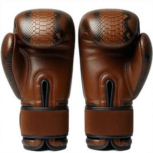 Gants de boxe en cuir marron à motif serpent pour garçons, avec boucle, logo personnalisé, pour entraînement et sparring, support de poignet durable, OEM - Product Image 1