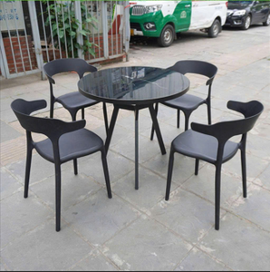 เก้าอี้พลาสติกสีดำทันสมัย ทนทาน นั่งสบาย ขนาดกะทัดรัด เหมาะสำหรับรับประทานอาหารกลางแจ้งในสวนและงานปาร์ตี้ในลานบ้าน - Product Image 3