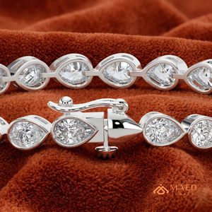 สร้อยข้อมือเทนนิสประดับมอยซาไนต์ทรงลูกแพร์เงิน 925 สำหรับผู้หญิง เครื่องประดับแฟชั่นหรูหราสไตล์เบเวอร์ลี่ฮิลส์ ดีไซน์หรูหรา - Product Image 2