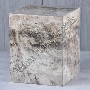 Urne en bois élégante avec des sculptures complexes et une finition brillante pour un hommage digne aux êtres chers par Axiom Home Accents - Product Image 5