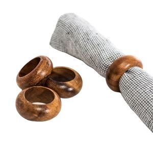 Anneaux de serviette en bois rustiques classiques pour mariages, dîners et occasions festives – Boucles de serviette de qualité supérieure pour accessoires de table - Product Image 3