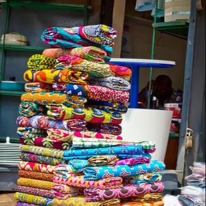 Tissu imprimé à la cire de haute qualité prêt à l'exportation |   Approvisionnement en gros pour les acheteurs mondiaux à bas prix - Product Image 1