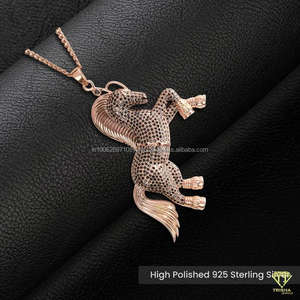 Collar con colgante de caballo con moissanita Colgante llamativo de moissanita de caballo de cría - Product Image 3