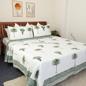 Juego de Edredón Acolchado Ligero de Algodón con Estampado a Mano Green Palm Grove, con 2 Fundas de Almohada, Cubrecama Reversible para Decoración - Product Image 2