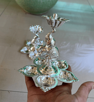 Diya artisanal en argent allemand gravé éléphant dansant, écologique, avec mèche à huile, accessoire de Pooja, cadeau de mariage, souvenir indien