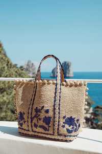 Sac fourre-tout en crochet naturel avec sangle en cuir et fermeture à bouton en bois, style bohème pour un usage quotidien - Product Image 2