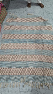 Vente en gros B2B de magnifiques tapis de plage imprimés de motifs floraux, faits à la main, en coton Khadi, imprimés au bloc, doux, 100% coton, couvertures de pique-nique - Product Image 4