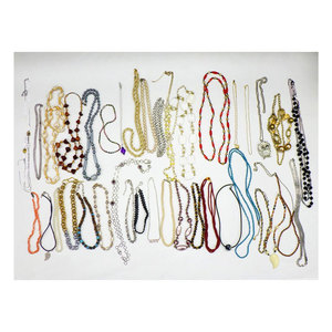 Precios Excepcionales, Calidad Excepcional, Lote Surtido de 100 Collares de Moda con Cuentas, Estilo Casual para Mujer, Artículos de Segunda Mano - Product Image 1