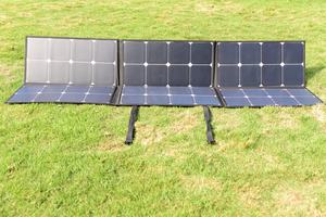 Panel Solar Portátil de 150W, Manta Solar Plegable para <span class=keywords><strong>Camping</strong></span>, Cargador Solar para Estación de Energía, RV, Apagones, Huracanes, Personalizado de 150W - Product Image 2