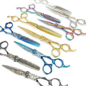Tijeras Profesionales de Peluquería de 7'' de Acero Inoxidable Damasco Dorado con Hoja Afilada para Diestros, de Alta Gama, para Entresacar y Cortar el Cabello - Product Image 2