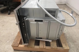 Horno de Convección Bosch Serie Europan Benchmark de 30 Pulgadas y 1.4 Cu.Ft. HSLP451UC - Product Image 5