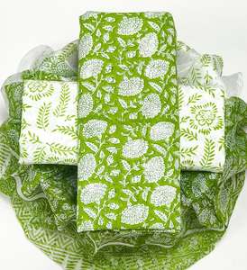 Tissu en coton Grace Bloom, collection femme, tissu en coton de qualité supérieure, sensation agréable pour une élégance au quotidien, style doux, respirant et confortable - Product Image 3