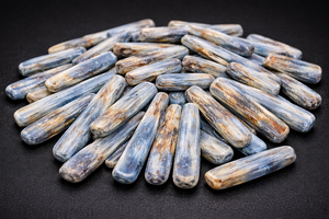 Tranche de Kyanite Bleue Naturelle Polie, Pierre Lisse pour Reiki, Méditation, Guérison Énergétique, Décoration, Vente en Gros, Feng Shui - Product Image 6