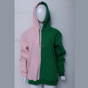Mantente cómodo y a la moda con una sudadera con capucha de dos tonos de diseño único en colores contrastantes. Sudaderas con capucha suaves, cálidas y cómodas. - Product Image 1