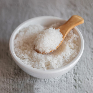 Cristales de Sal Marina Natural Gruesa Blanca para Uso Culinario, Condimento de Cocina y Aplicaciones Alimentarias - Product Image 1