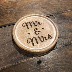 Sous-verres en bois naturel écologiques, gravure personnalisée du logo, tapis de tasse de luxe pour mariage, sous-verres en bois découpés au laser, tapis de tasse à bière - Product Image 1
