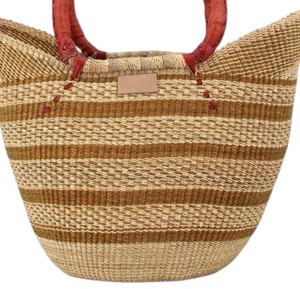 Bolso de playa minimalista con asa de cuero marrón, diseño de cola de golondrina, tejido de junco marino, patchwork a rayas, OEM, para verano - Product Image 3