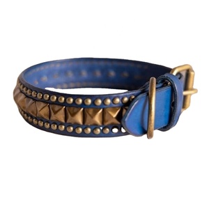 Collier de chien en cuir à motif solide fait à la main de haute qualité avec décoration de rivets fantaisie directement du fabricant grossiste - Product Image 1