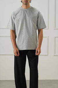 Producción de Camisetas para Hombre al por Mayor, Abastecimiento de Ropa, Desarrollo de Prendas Personalizadas, Fabricación de Moda de Marca Privada - Product Image 3