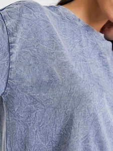 Camiseta Urbana Ligera de Alta Calidad OEM/ODM, Color Sólido, Talla Grande, Hombros Caídos, Logotipo Impreso DTG Personalizado - Product Image 2