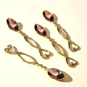 Ensemble de couverts en métal avec poignée ergonomique, prise en main confortable, poids équilibré, pour une utilisation quotidienne - Product Image 6