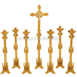Ensemble de 7 chandeliers et crucifix gothiques de grande taille |   Ensemble d'autel d'église en laiton - DOUBLE VEE EXPORTS - Product Image 2
