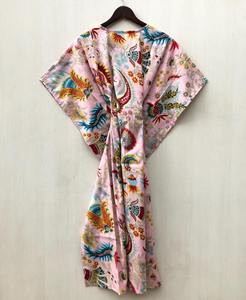 Vestido largo caftán de algodón indio con estampado floral: ropa de playa, ropa de dormir - Product Image 2