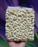 Noix de cajou de qualité supérieure W320 d'Indonésie 1-5 kg Durée de conservation de 2 ans Sac PP/GUNNY