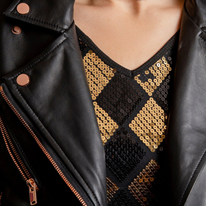 Blouson Bomber Femme en Cuir Véritable, Coupe Classique Ajustée, Zippé, Teint Uni, Logo Brodé Personnalisé, Soie Unie, Automne, Fabrication Usine - Product Image 2