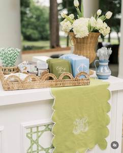 Plateau de service en rotin tressé artisanal, moderne, écologique et de qualité supérieure, au design luxueux pour les mariages et les événements à domicile - Product Image 4