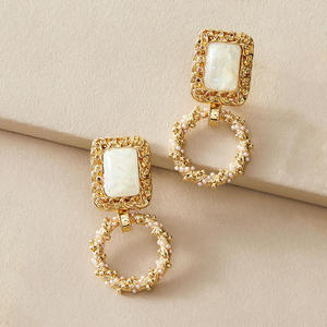 AMBER JEWELS Pendientes de Aro Rectangulares con Cuentas y Diseño de Diamantes Chapados en Oro Rosa Vintage, de Lujo, para Fiesta, para Mujer - Product Image 3