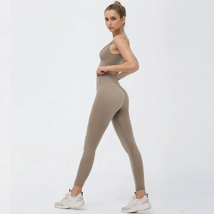 Conjunto de Yoga para Mujer de 2 Piezas, Diseño Sólido y Moderno, Ecológico, Transpirable y de Secado Rápido, Colección 2025, Superventas - Product Image 6