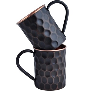 Mug à Mule en Cuivre Pur Authentique, Design Martelé à la Main, Idéal pour Servir des Cocktails Mule, de l'Eau Citronnée Glacée - Product Image 1