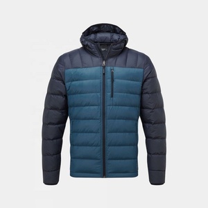 Chaqueta de invierno para hombre, con capucha, a prueba de viento e impermeable, con cierre de cremallera, alternativa a la plumón, para viajes y actividades al aire libre. - Product Image 1