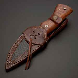 มีดบุชคราฟท์เหล็กดามัสกัสตีขึ้นรูปด้วยมือ ขายดี พร้อมปลอกหนัง รองรับ OEM ใบมีดแบบ Fixed Blade เหมาะสำหรับตั้งแคมป์และล่าสัตว์ - Product Image 6