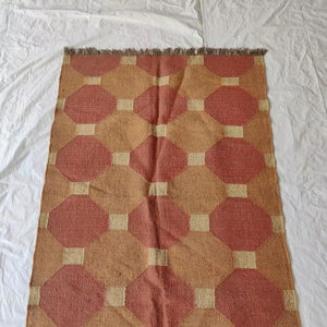 Alfombra de yute y yute tejida a mano Kilim hecha a mano, alfombra geométrica de yute, alfombras orientales Kilim Dhurrie para sala de estar - Product Image 1