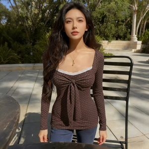 T-shirt court à col en V et manches longues imprimé, respirant, en tissu tissé, tendance, pour femme, idéal pour les soirées - Product Image 3