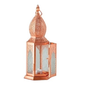 Farol Decorativo de Latón con Diseño Calado, Portavelas Colgante o de Mesa para Decoración del Hogar o Festividades - Product Image 1