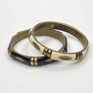 Juego de Brazaletes de Resina y Latón de Diseño, Joyería Hecha a Mano para Mujer - Product Image 6