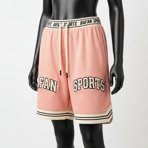 Shorts de baloncesto para mujer, premium, transpirables, de malla de poliéster, cintura elástica color melocotón, con logo bordado aplicado. - Product Image 4