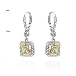 Clásico 925 plata esterlina amarillo cuelga CZ pendientes - Product Image 1