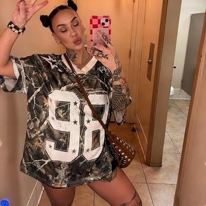 T-shirts graphiques surdimensionnés à imprimé décontracté, col en V, streetwear, haut d'été - Product Image 4