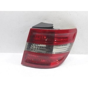 Luz Trasera Derecha Usada Clase B A1698202664 - Product Image 1